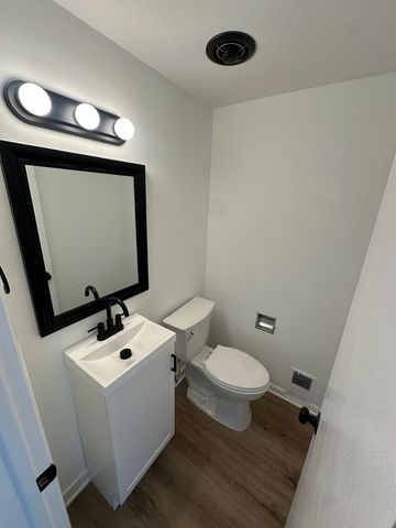 1621 N 73rd Court, Elmwood Park, IL 60707