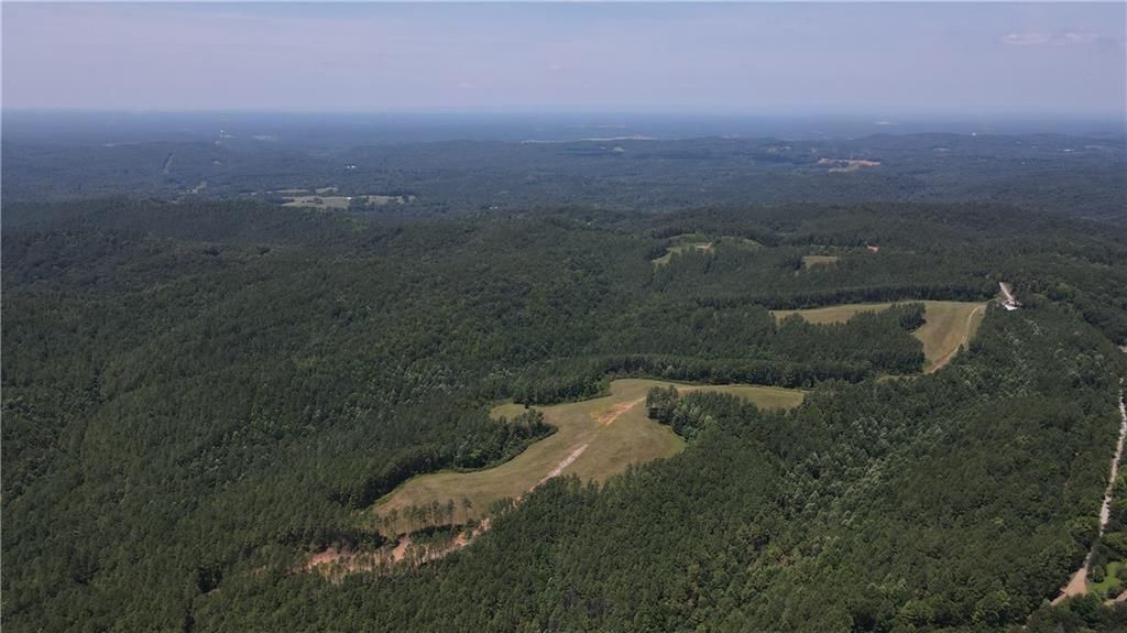 Image 13 of property listing at 1100 Fuller Mountain, Fairmount, GA 30143
