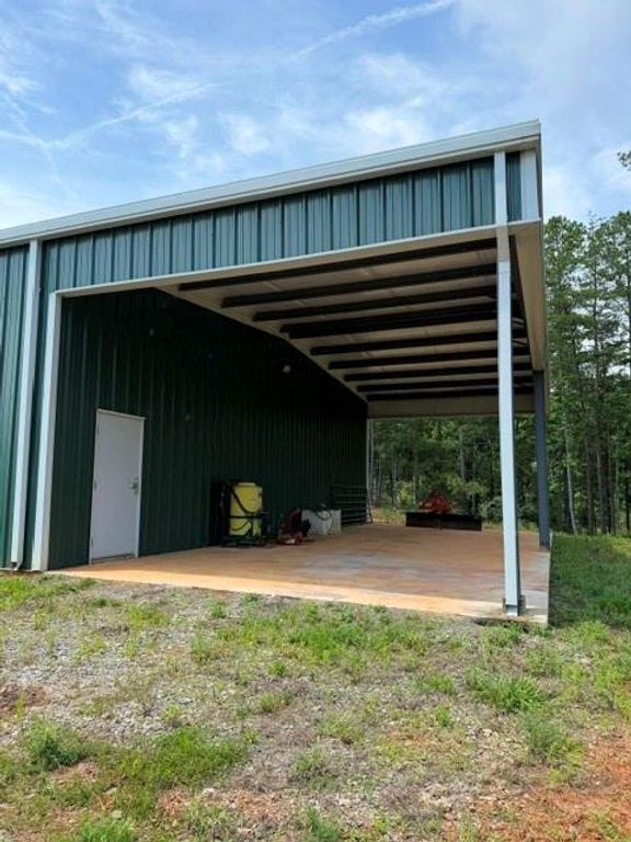 Image 19 of property listing at 1100 Fuller Mountain, Fairmount, GA 30143