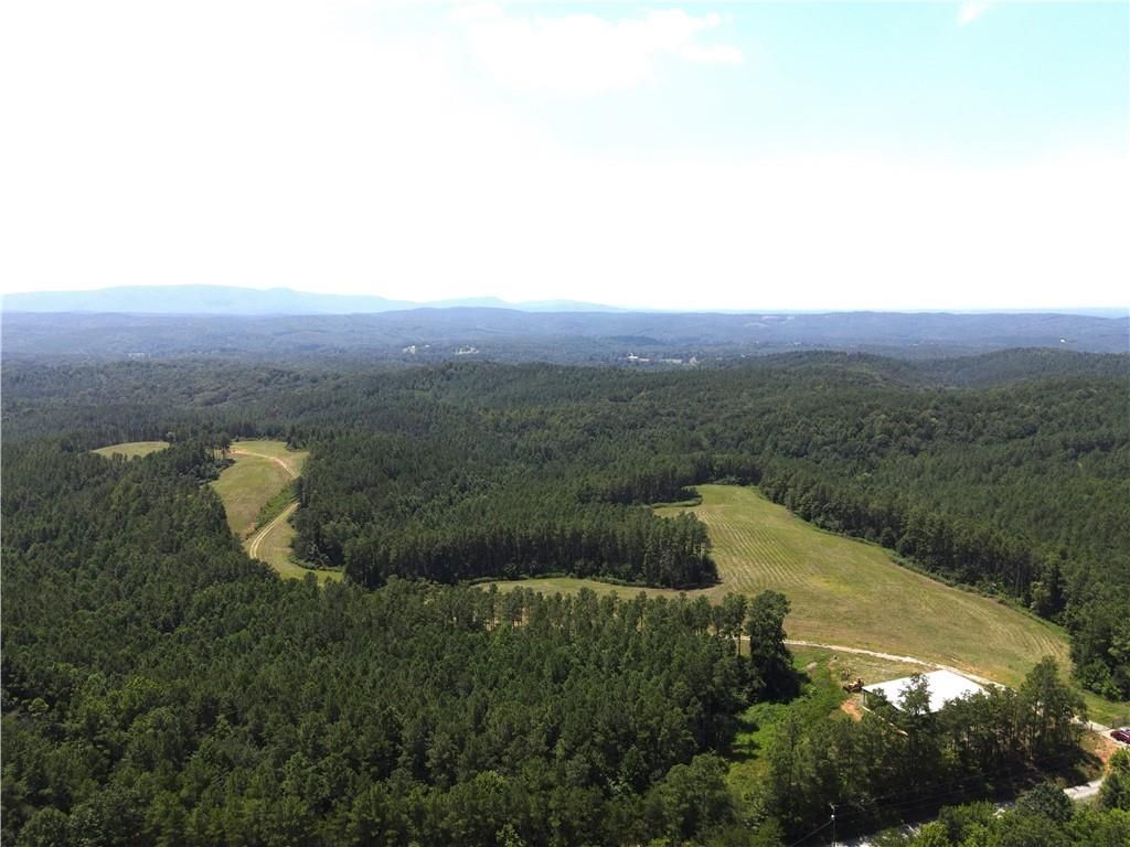 Image 8 of property listing at 1100 Fuller Mountain, Fairmount, GA 30143