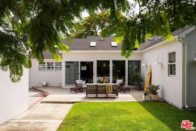 3206 Purdue Avenue, Los Angeles, CA 90066