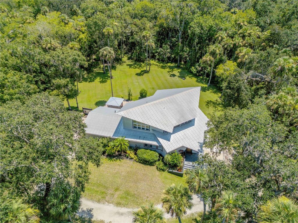 Image 3 of property listing at 2612 TURNBULL BAY ROAD, New Smyrna Beach, FL 32168