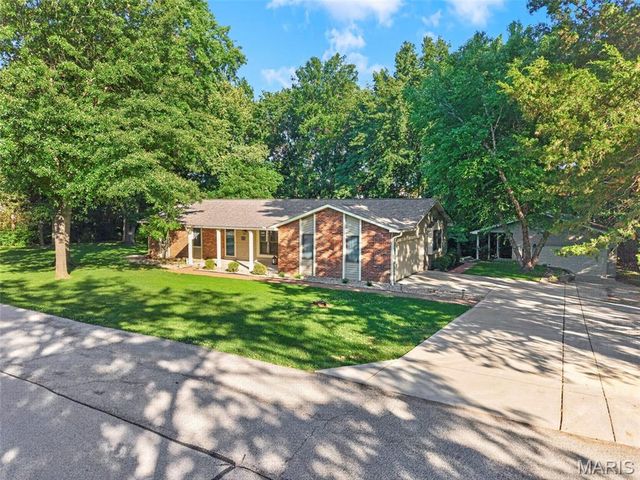 5919 Lafayette Drive, Weldon Spring, MO 63304