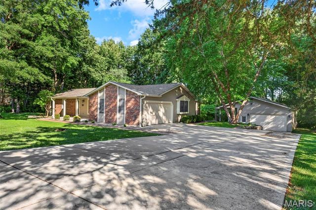 5919 Lafayette Drive, Weldon Spring, MO 63304