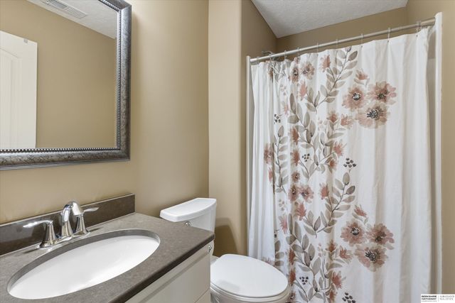612 S 249th Circle, Waterloo, NE 68069