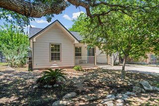 208 W North ST B, Kyle, TX 78640