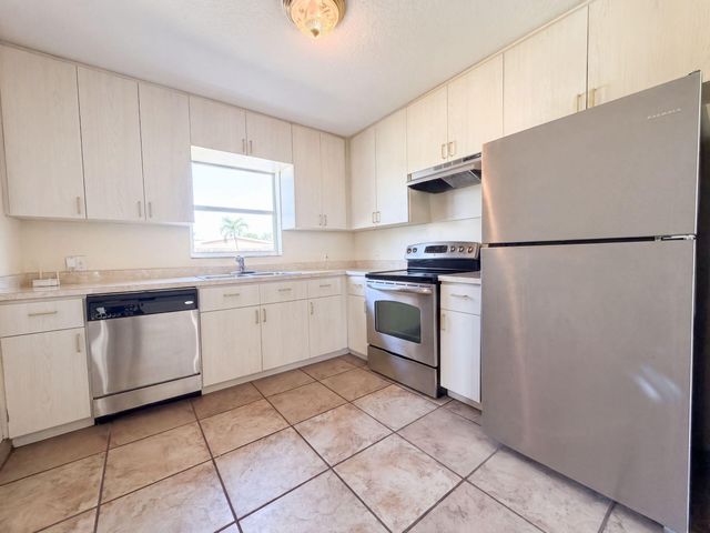 1418 K, Lake Worth Beach, FL 33460