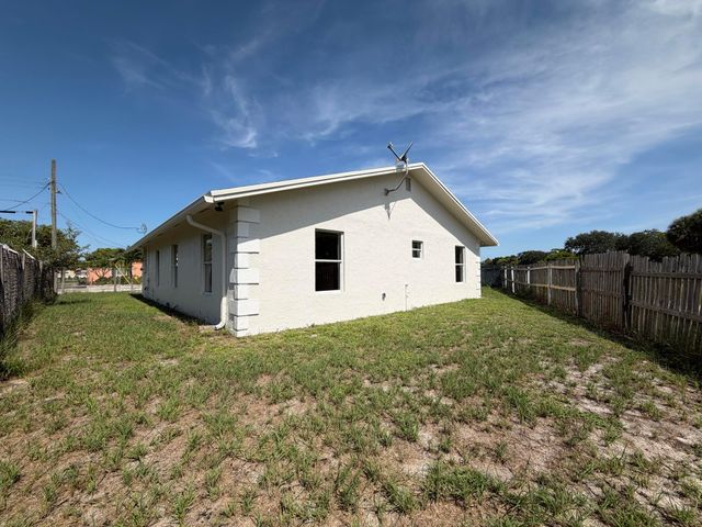 1418 K, Lake Worth Beach, FL 33460