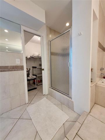 2750 NE 183rd St PH10, Aventura, FL 33160