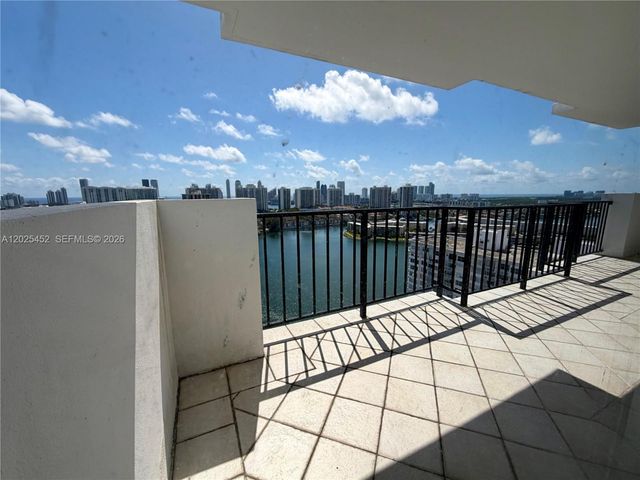 2750 NE 183rd St PH10, Aventura, FL 33160