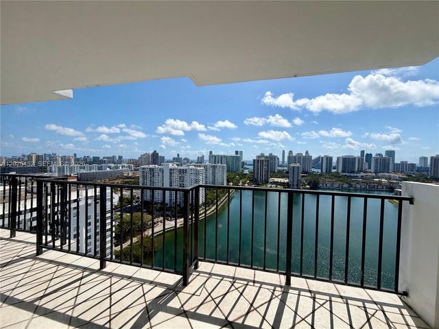 2750 NE 183rd St PH10, Aventura, FL 33160