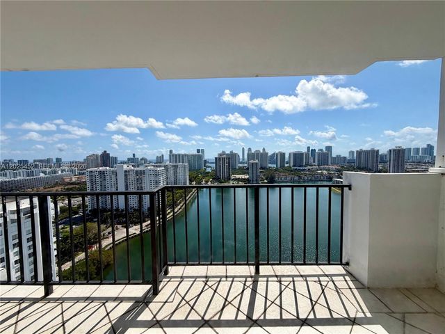 2750 NE 183rd St PH10, Aventura, FL 33160