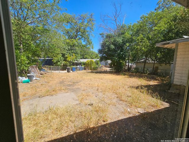 255 Gazel Dr, San Antonio, TX 78213