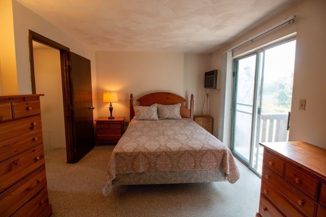 33 Sherburne Ave 3, Tyngsborough, MA 01879