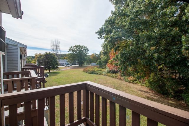 33 Sherburne Ave 3, Tyngsborough, MA 01879