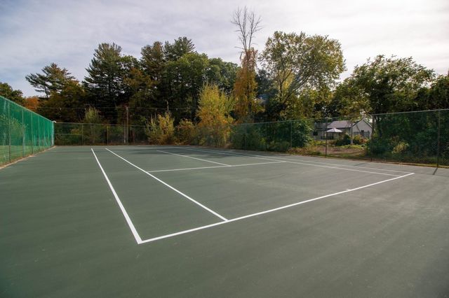 33 Sherburne Ave 3, Tyngsborough, MA 01879