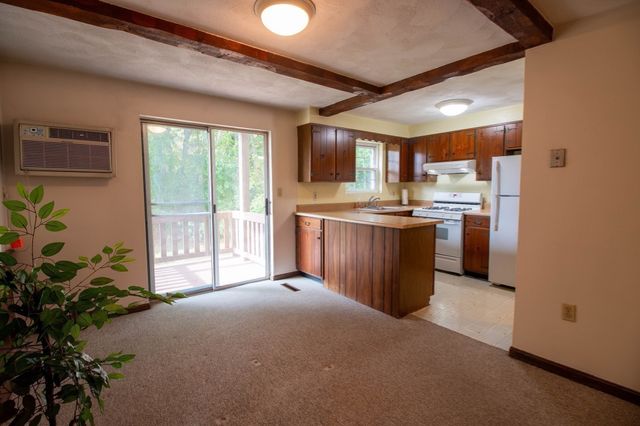 33 Sherburne Ave 3, Tyngsborough, MA 01879