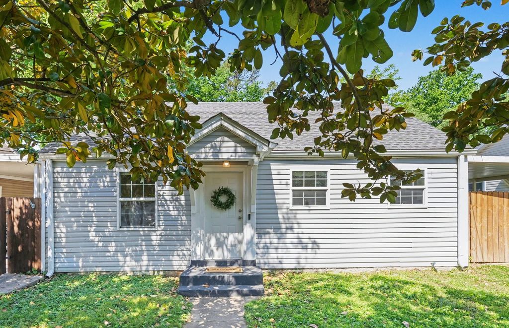 2122 Denham Ave, Columbia, TN 38401