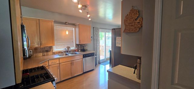 8114 Mellowwood Drive, Jenison, MI 49428