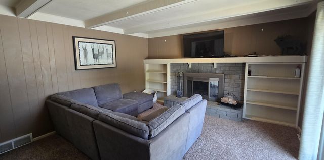 8114 Mellowwood Drive, Jenison, MI 49428