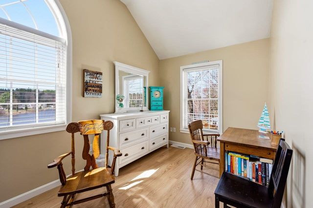 28 Lake Road, Epsom, NH 03234