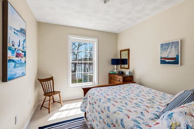 28 Lake Road, Epsom, NH 03234