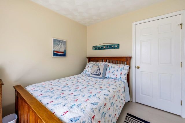 28 Lake Road, Epsom, NH 03234