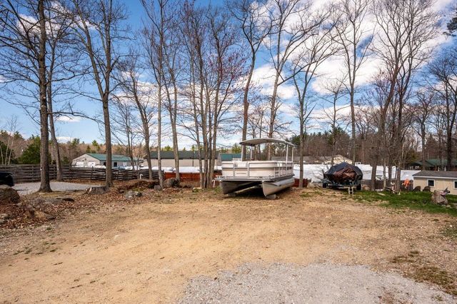 28 Lake Road, Epsom, NH 03234