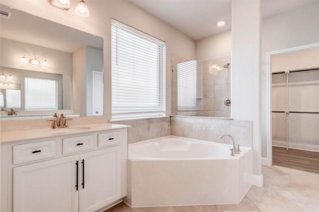 20430 Noble Arabian Drive, Tomball, TX 77377