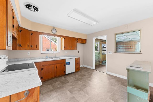 3877 Mantell Avenue, Sycamore Twp, OH 45236
