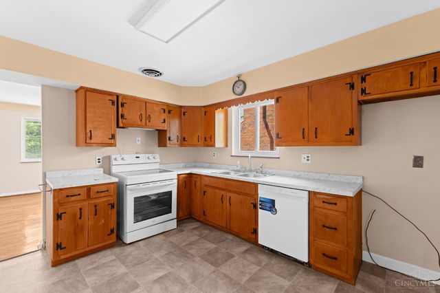 3877 Mantell Avenue, Sycamore Twp, OH 45236