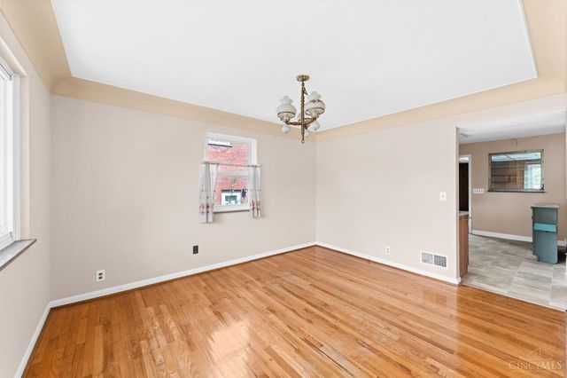 3877 Mantell Avenue, Sycamore Twp, OH 45236