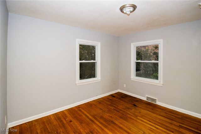 915 Clarence Road, Cleveland Heights, OH 44121