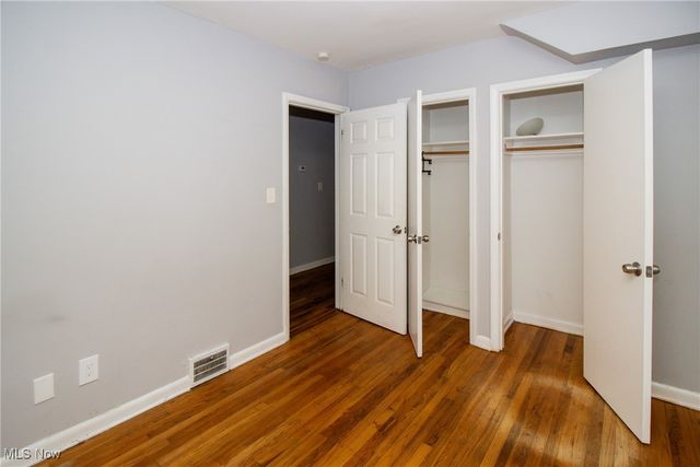 915 Clarence Road, Cleveland Heights, OH 44121