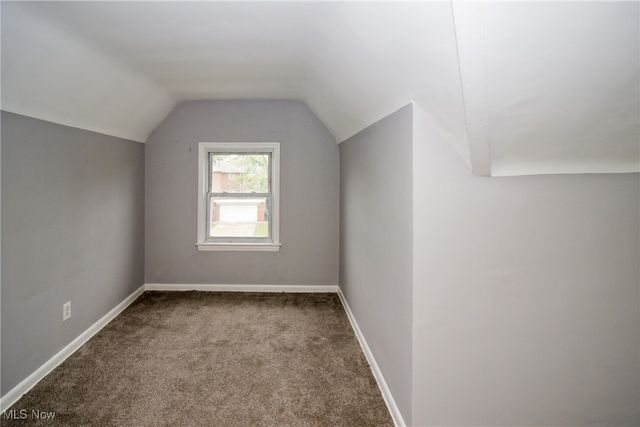 915 Clarence Road, Cleveland Heights, OH 44121