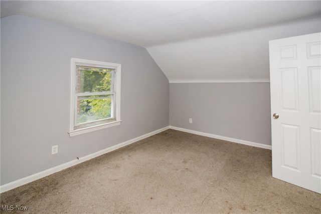 915 Clarence Road, Cleveland Heights, OH 44121