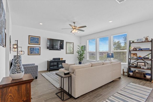 220 Arrowhead Mound RD, Georgetown, TX 78628