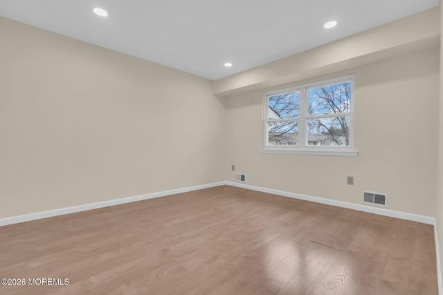 10 Maine Court 734, Matawan, NJ 07747