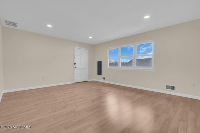 10 Maine Court 734, Matawan, NJ 07747