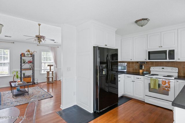 2827 Sapling Circle, Wilmington, NC 28411