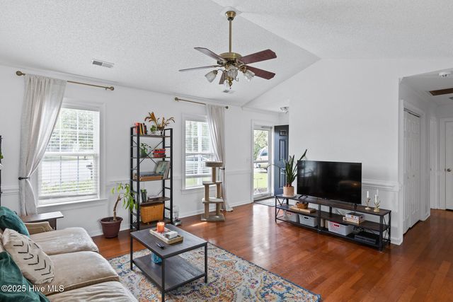 2827 Sapling Circle, Wilmington, NC 28411
