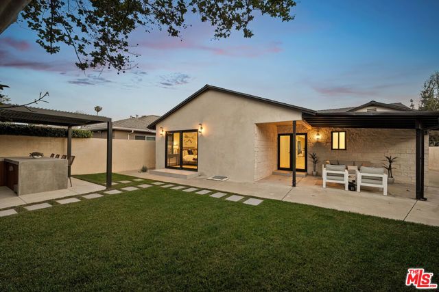 13949 Cumpston Street, Sherman Oaks, CA 91401