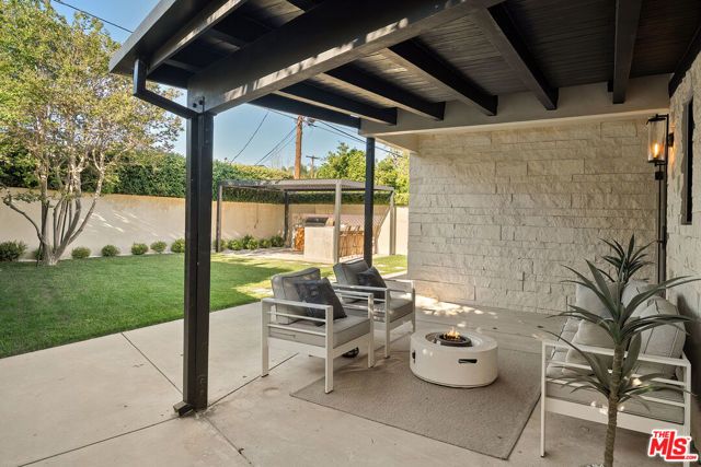 13949 Cumpston Street, Sherman Oaks, CA 91401