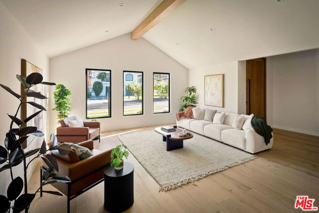 13949 Cumpston Street, Sherman Oaks, CA 91401