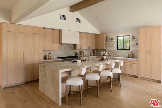 13949 Cumpston Street, Sherman Oaks, CA 91401