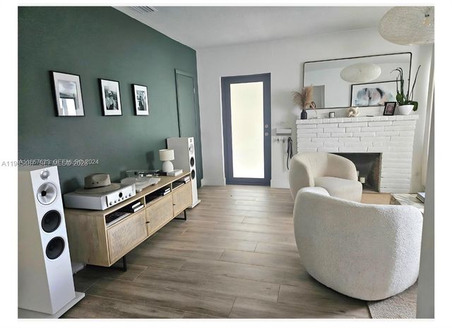 3439 Percival Ave -, Miami, FL 33133