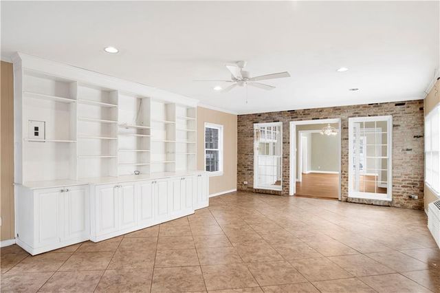 8 Elizabeth Place, Mobile, AL 36606