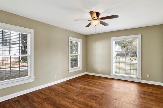 8 Elizabeth Place, Mobile, AL 36606