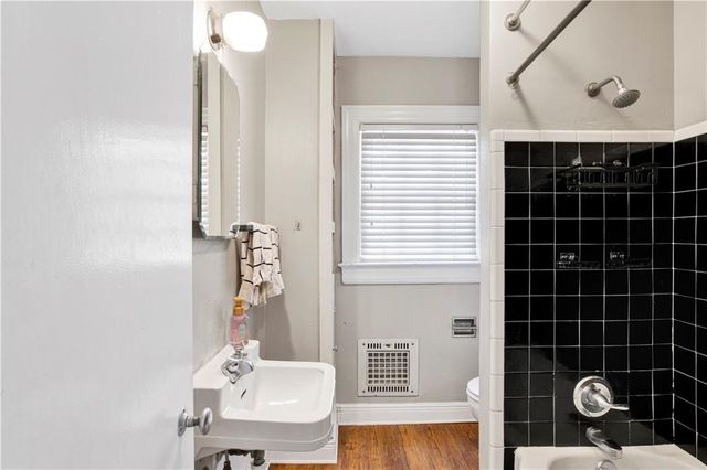 8 Elizabeth Place, Mobile, AL 36606