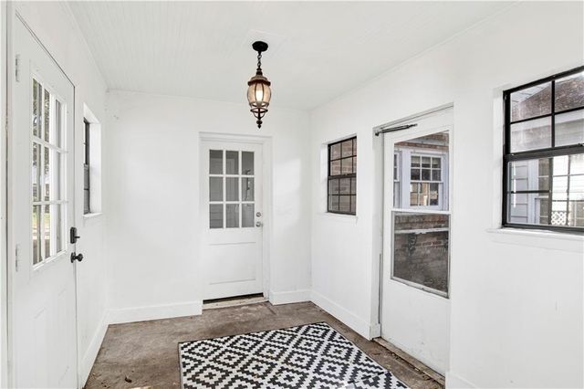 8 Elizabeth Place, Mobile, AL 36606